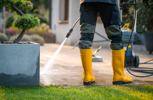 Why Choose Our Certified Pressure Washing Experts for Your Project Needs in Gladeview, FL?